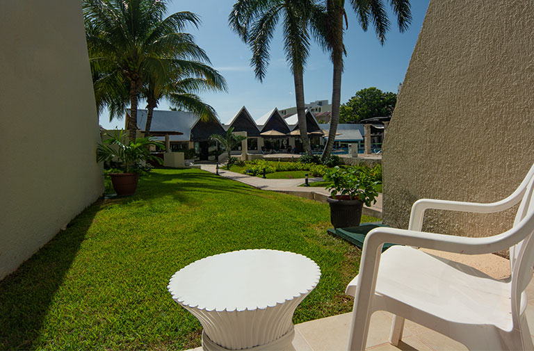 Sunset World Resorts & Vacations Experiences – Resorts -Ocean Spa Hotel | Spa Room – garden view