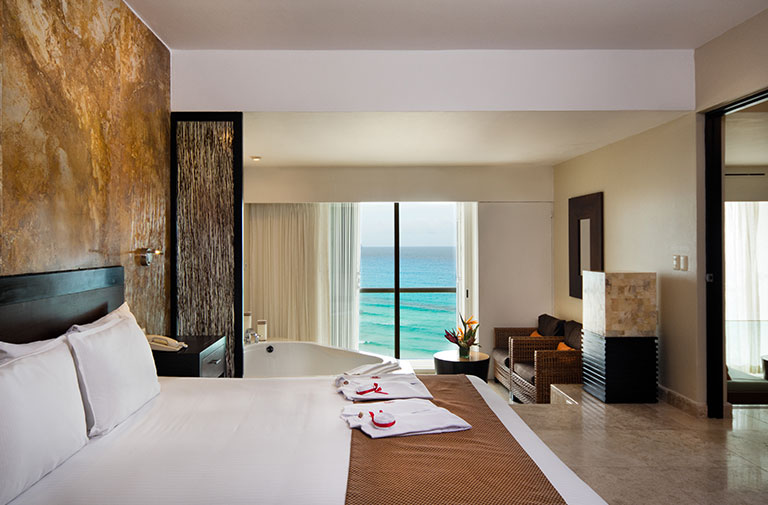 Sunset World – Resorts – Sunset Royal Beach Resort | Bedroom Two Vista Venta